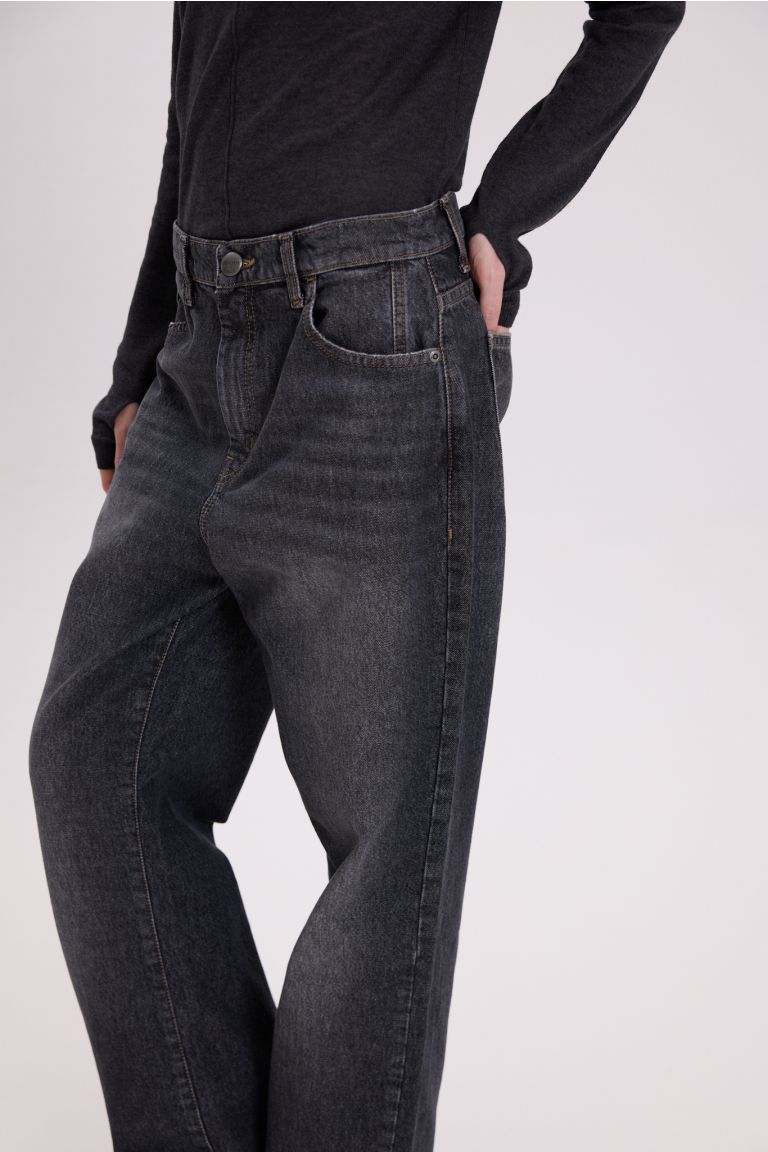 STRAIGHT LOW ADHARA N NEGRO