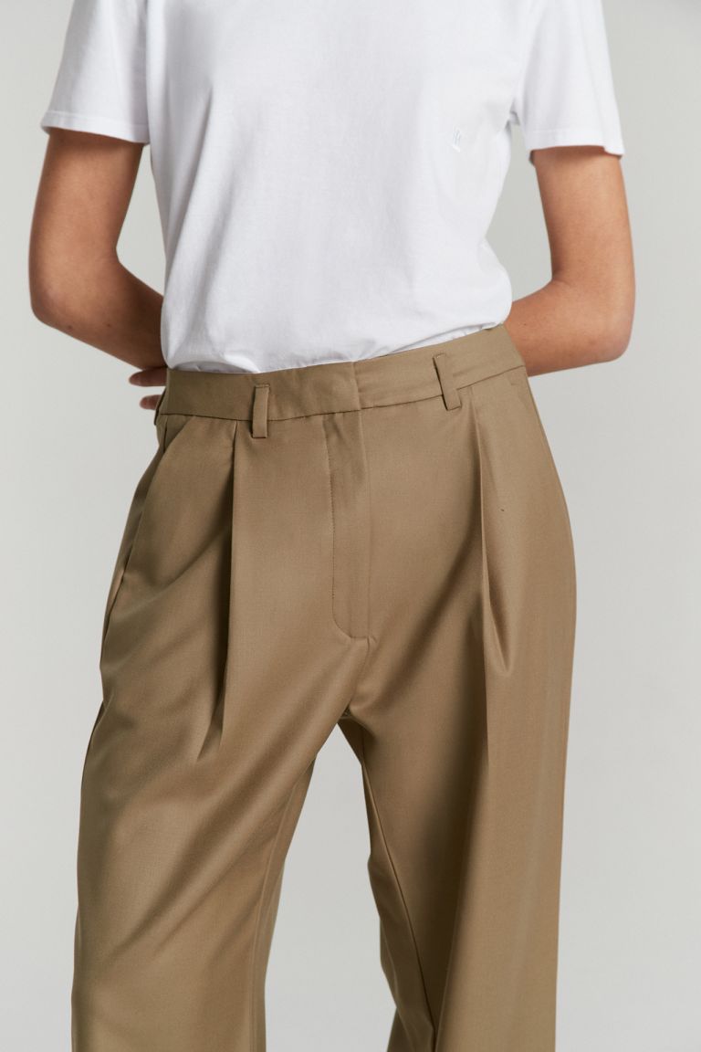 PANTALON CARMELA CEMENTO